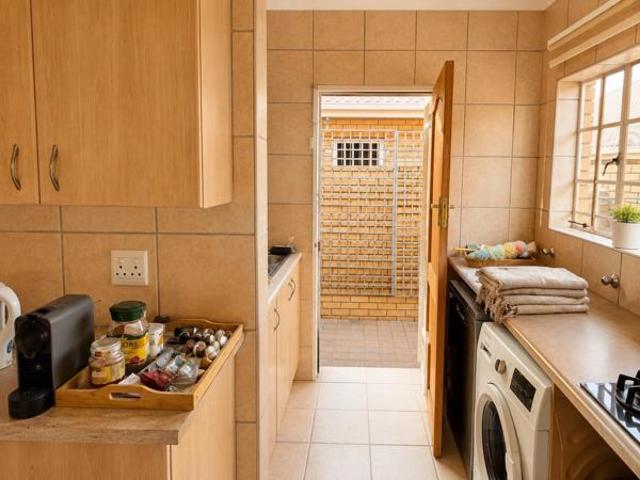 2 Bedroom Townhouse in Equestria