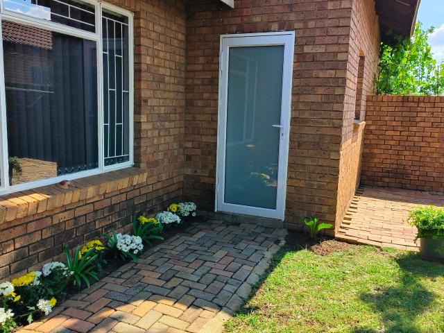2 Bedroom Townhouse in Erasmus