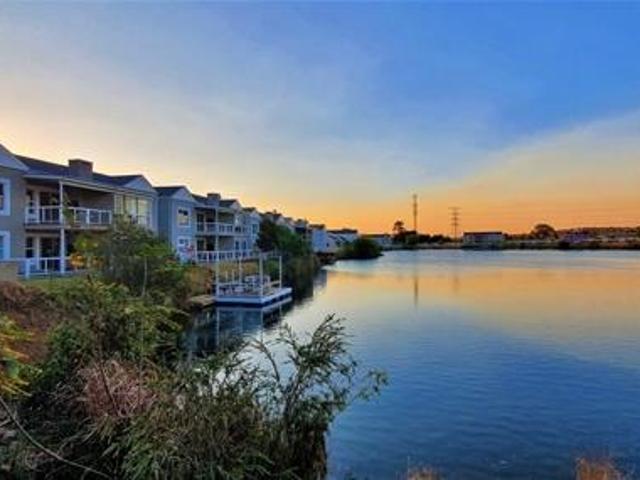 2 Bedroom Townhouse in Erasmus Park