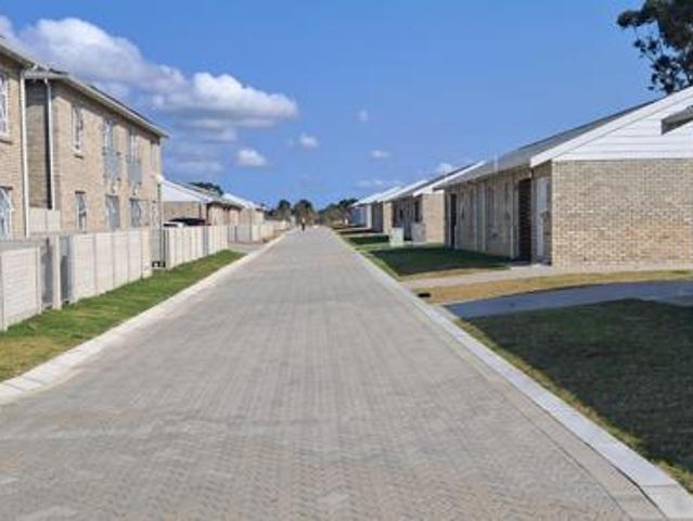 2 Bedroom Townhouse in Fairview
