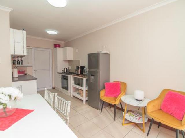 2 Bedroom Townhouse in Fairview