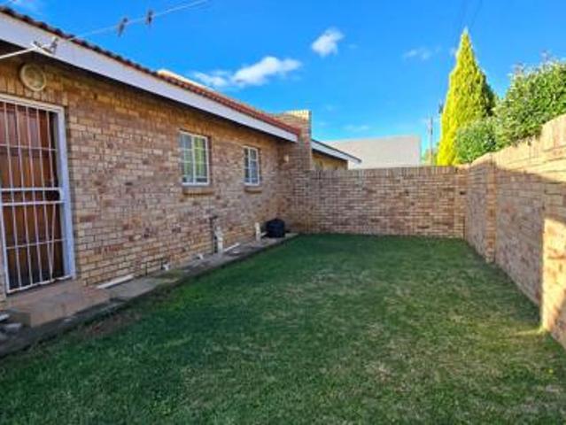2 Bedroom Townhouse in Flamwood