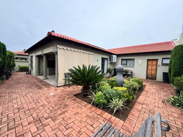 2 Bedroom Townhouse in Flamwood