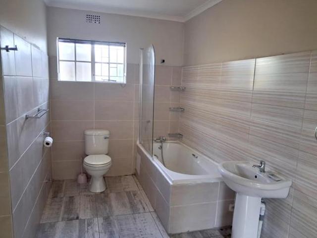 2 Bedroom Townhouse in Flamingo Park