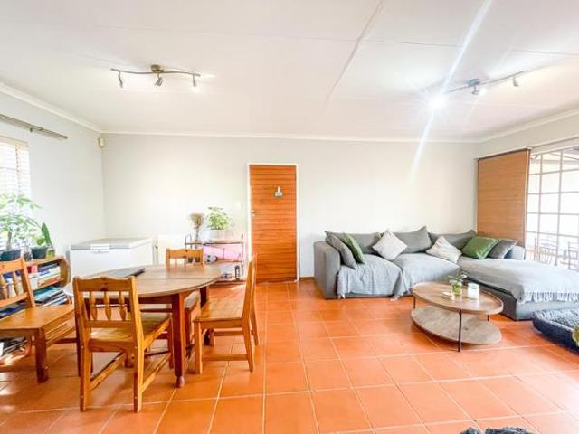 2 Bedroom Townhouse in Garsfontein
