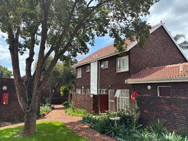 2 Bedroom Townhouse in Garsfontein