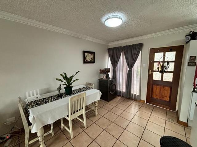 2 Bedroom Townhouse in Garsfontein