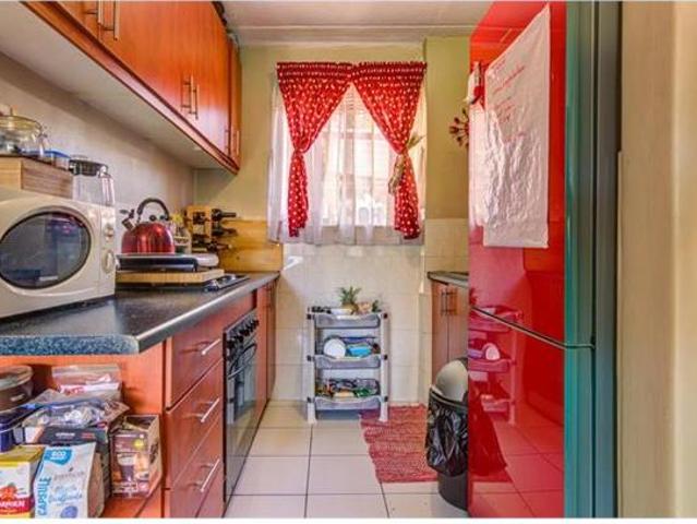 2 Bedroom Townhouse in Glen Marais