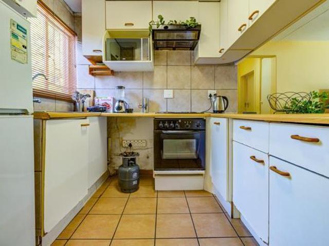 2 Bedroom Townhouse in Glen Marais