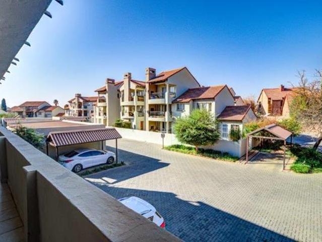 2 Bedroom Townhouse in Glen Marais