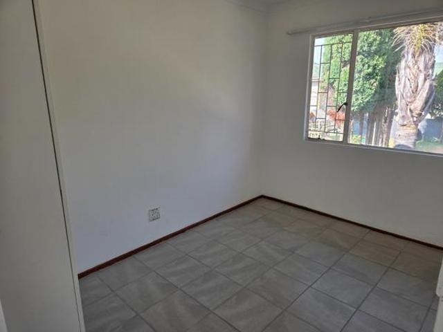 2 Bedroom Townhouse in Glen Marais
