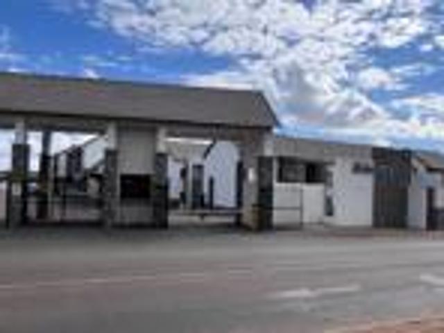 2 Bedroom Townhouse in Glen Marais
