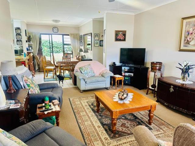 2 Bedroom Townhouse in Gonubie