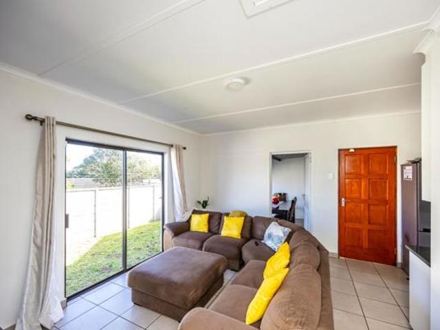 2 Bedroom Townhouse in Gonubie