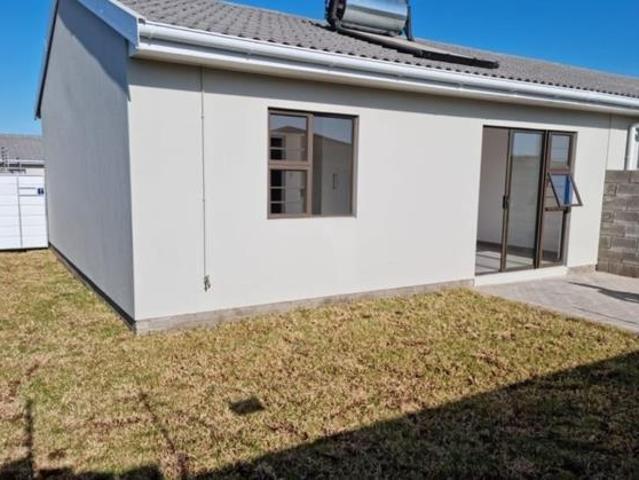 2 Bedroom Townhouse in Gonubie