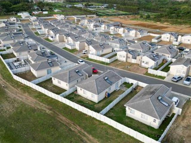 2 Bedroom Townhouse in Gonubie
