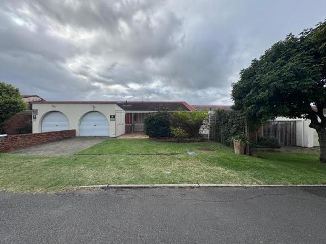 2 Bedroom Townhouse in Gonubie