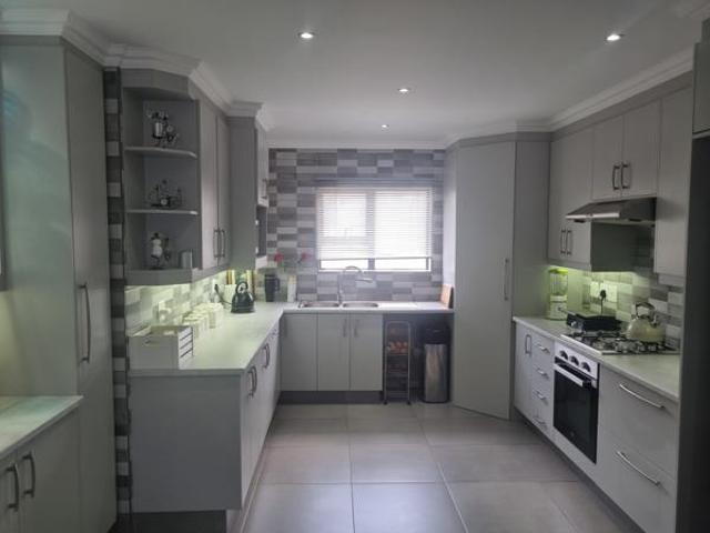 2 Bedroom Townhouse in Gonubie