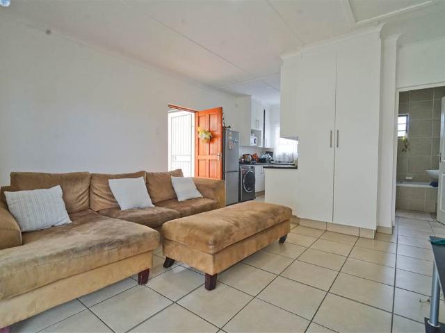 2 Bedroom Townhouse in Gonubie
