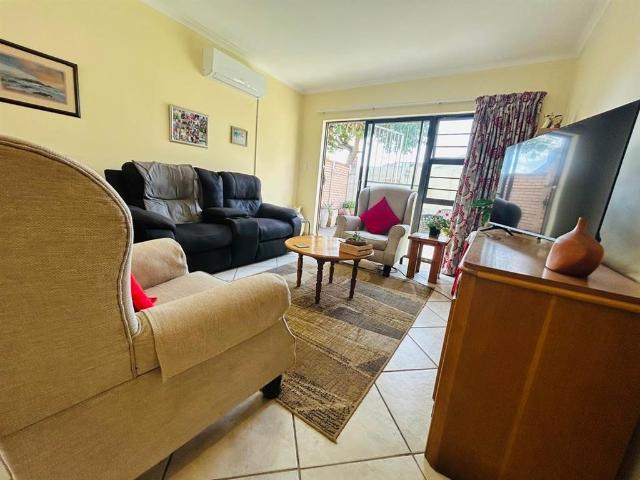 2 Bedroom Townhouse in Gonubie