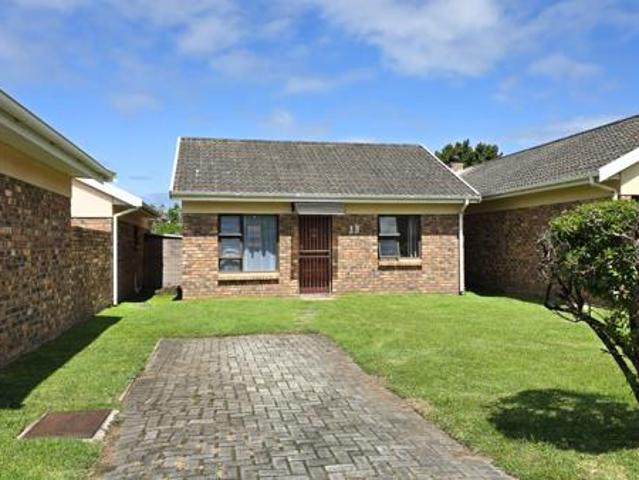 2 Bedroom Townhouse in Gonubie