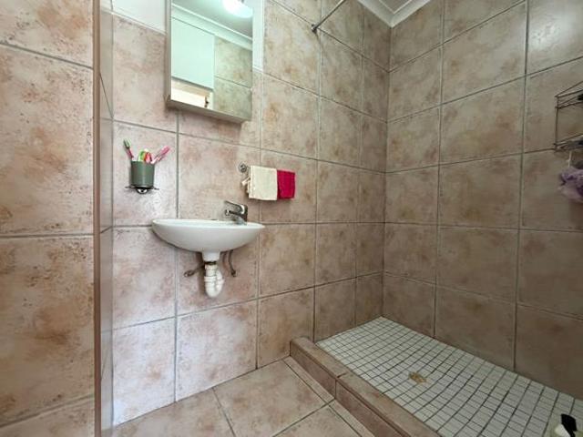 2 Bedroom Townhouse in Gordons Bay Central