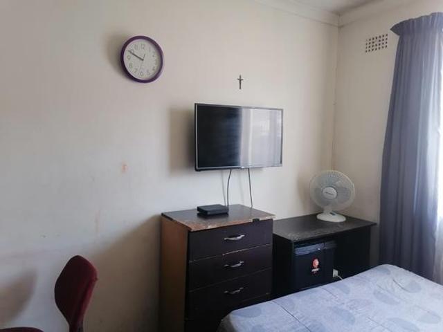 2 Bedroom Townhouse in Grassy Park