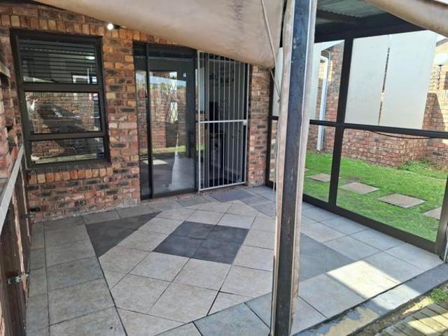 2 Bedroom Townhouse in Greenshields Park