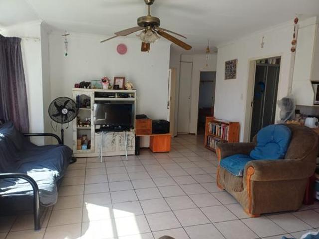 2 Bedroom Townhouse in Grobler Park