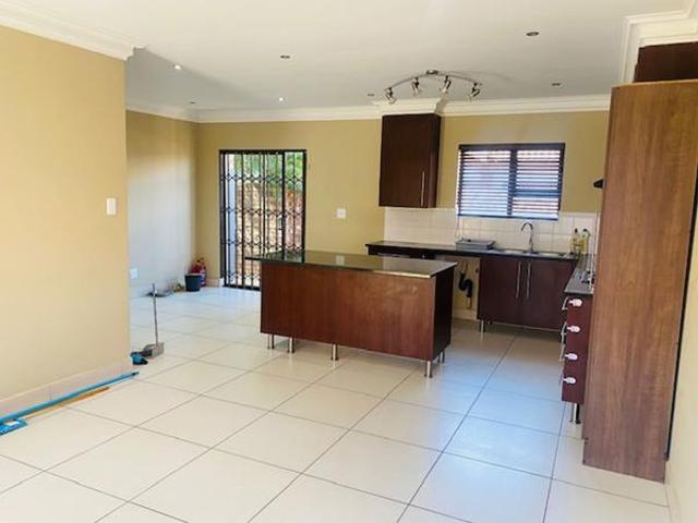 2 Bedroom Townhouse in Groenvlei SH