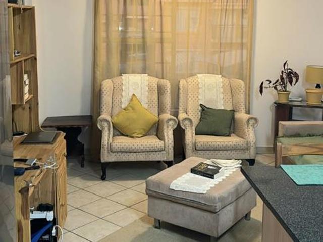 2 Bedroom Townhouse in Silver Lakes Golf Estate