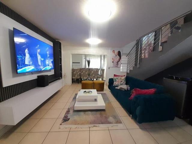 2 Bedroom Townhouse in Heidelberg Central