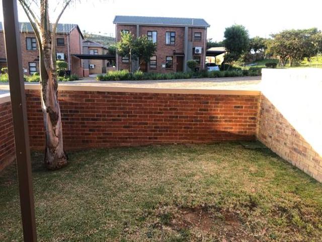 2 Bedroom Townhouse in Helderkruin