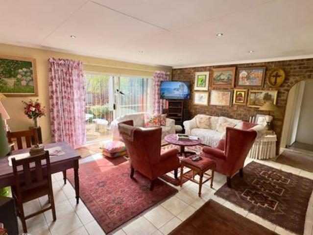 2 Bedroom Townhouse in Hennopspark