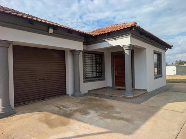 2 Bedroom Townhouse in Henley on Klip