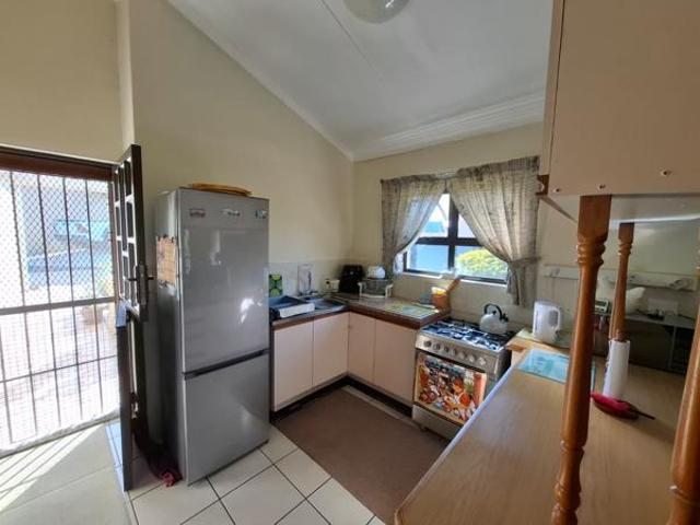 2 Bedroom Townhouse in Hibberdene