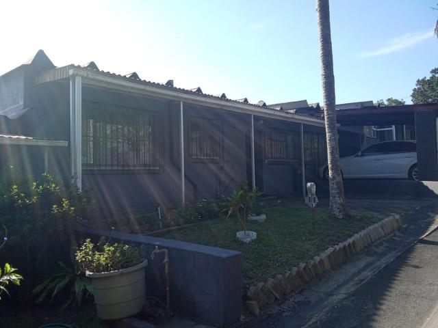 2 Bedroom Townhouse in Hibberdene