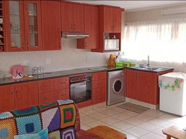 2 Bedroom Townhouse in Hibberdene