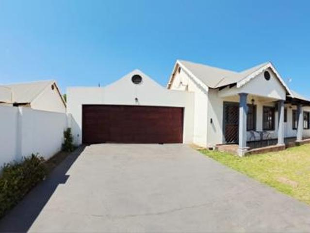 2 Bedroom Townhouse in Highveld Park