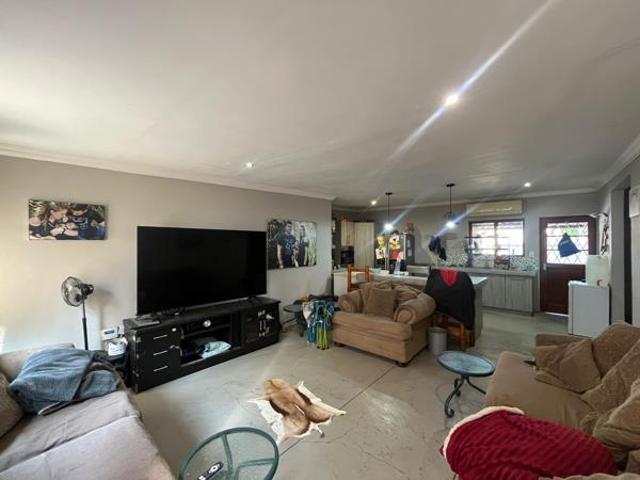 2 Bedroom Townhouse in Hoedspruit