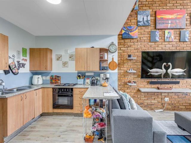 2 Bedroom Townhouse in Honey Park