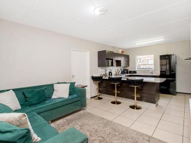 2 Bedroom Townhouse in Honey Park