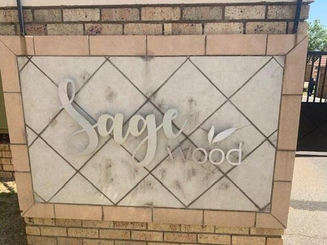 2 Bedroom Townhouse in Honey Park