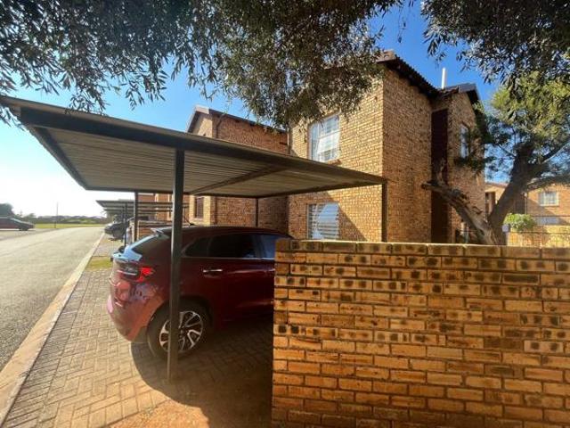2 Bedroom Townhouse in Honey Park