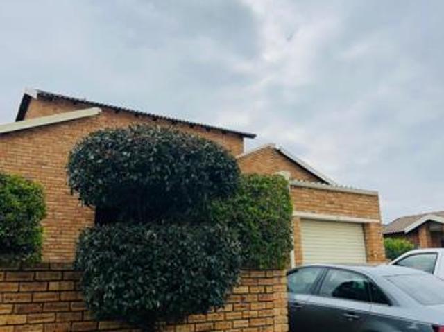 2 Bedroom Townhouse in Honey Park