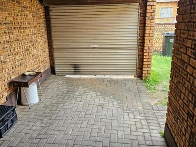 2 Bedroom Townhouse in Honey Park