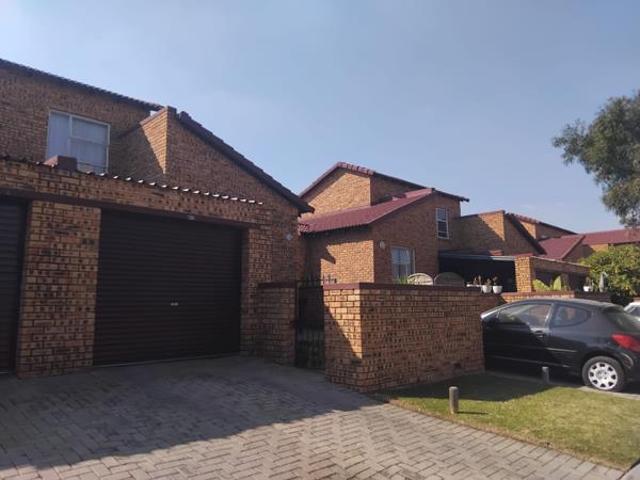 2 Bedroom Townhouse in Honey Park