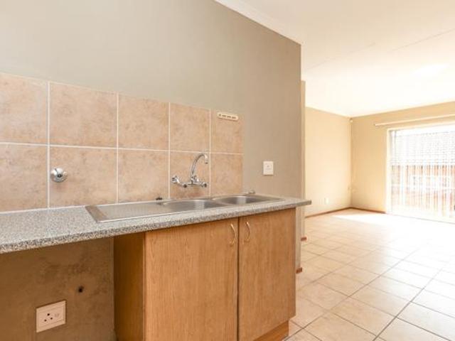 2 Bedroom Townhouse in Honeydew Ridge