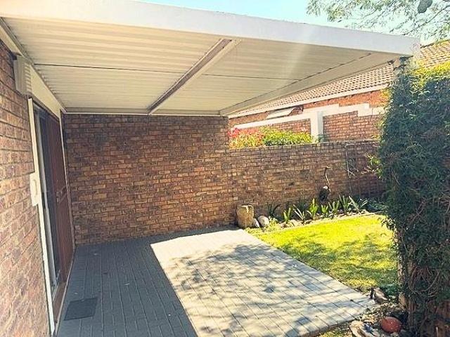 2 Bedroom Townhouse in Honeydew