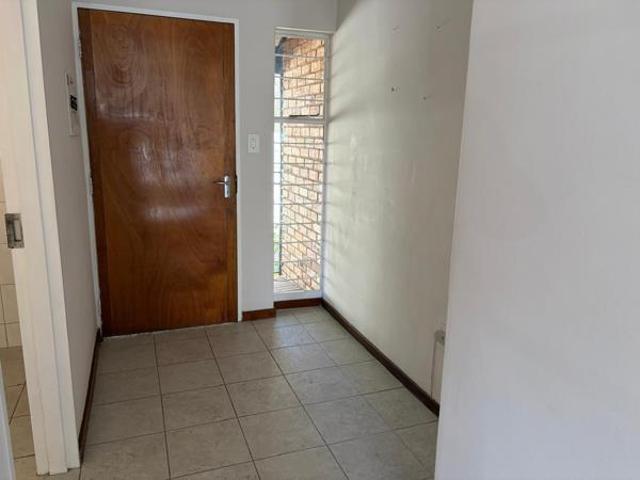2 Bedroom Townhouse in Ontdekkerspark